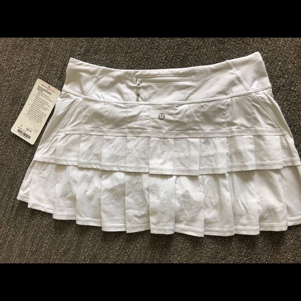 Brand New Lululemon sz 8 Pace Setter Skirt